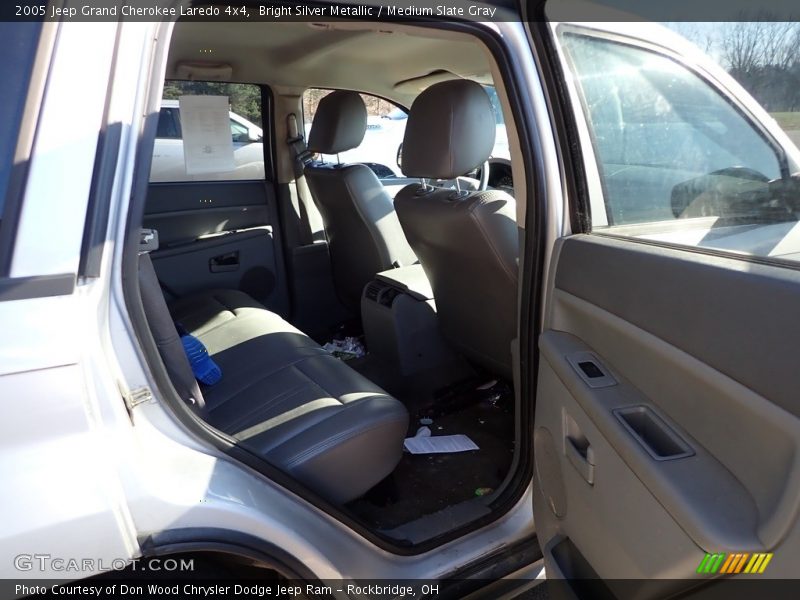 Bright Silver Metallic / Medium Slate Gray 2005 Jeep Grand Cherokee Laredo 4x4