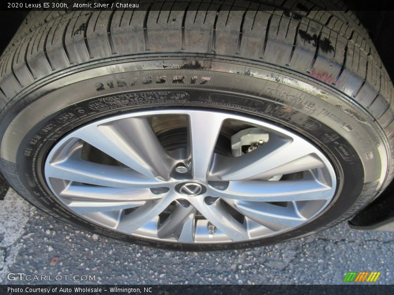 Atomic Silver / Chateau 2020 Lexus ES 300h