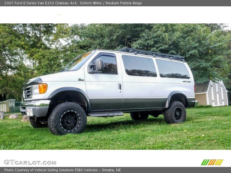  2007 E Series Van E150 Chateau 4x4 Oxford White