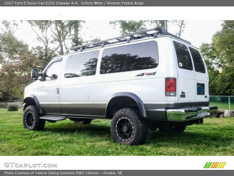 2007 E Series Van E150 Chateau 4x4 Oxford White