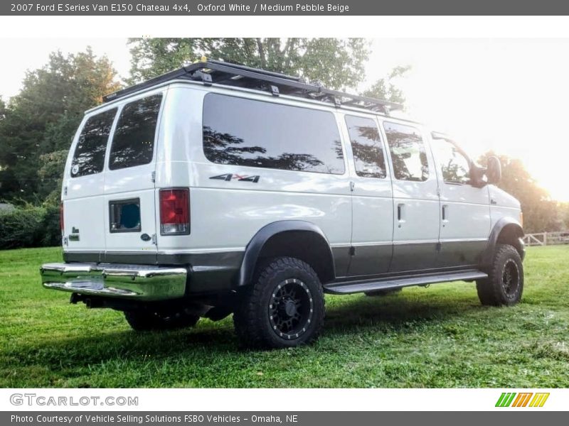  2007 E Series Van E150 Chateau 4x4 Oxford White