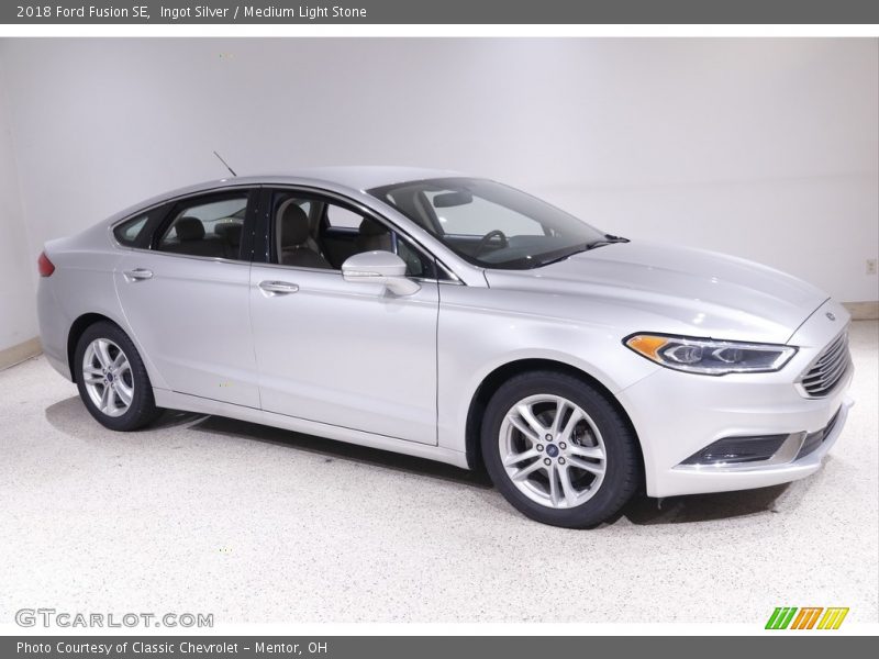 Ingot Silver / Medium Light Stone 2018 Ford Fusion SE