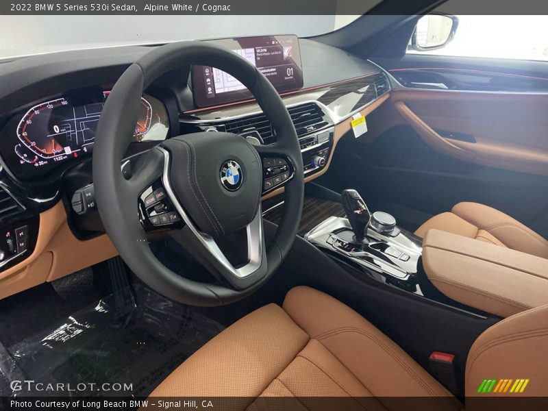 Alpine White / Cognac 2022 BMW 5 Series 530i Sedan