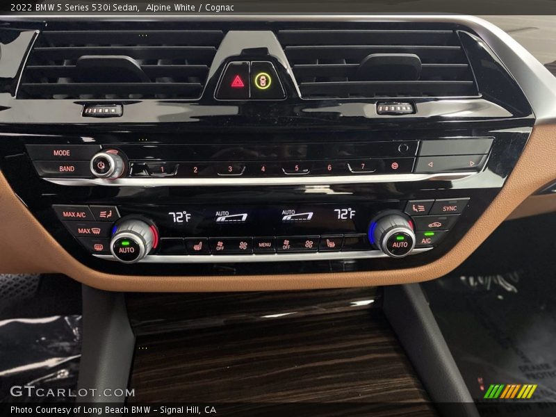 Alpine White / Cognac 2022 BMW 5 Series 530i Sedan