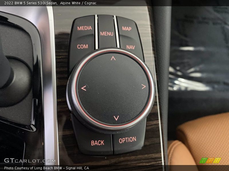 Alpine White / Cognac 2022 BMW 5 Series 530i Sedan