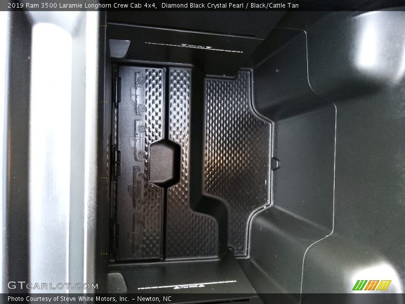 Diamond Black Crystal Pearl / Black/Cattle Tan 2019 Ram 3500 Laramie Longhorn Crew Cab 4x4