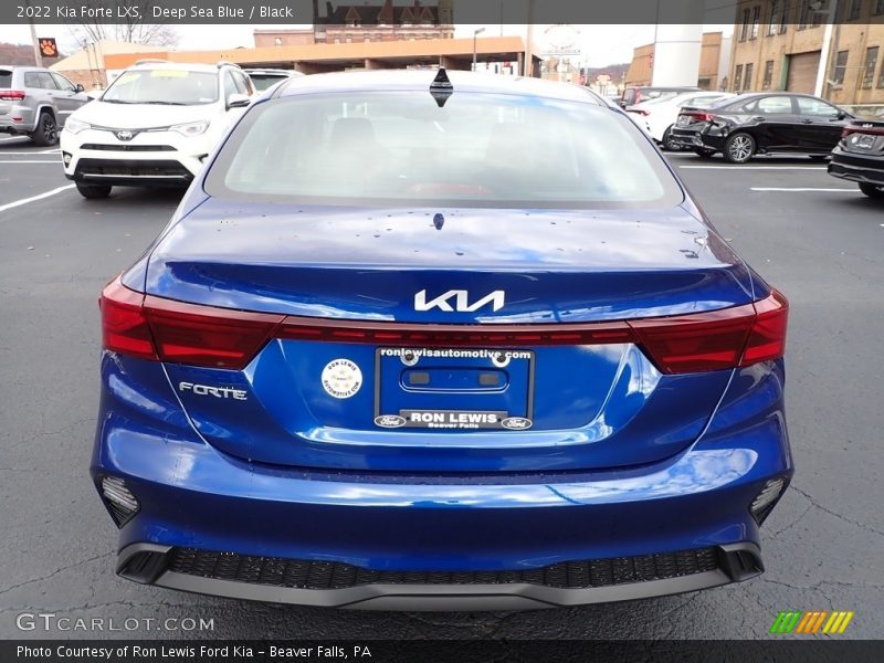 Deep Sea Blue / Black 2022 Kia Forte LXS