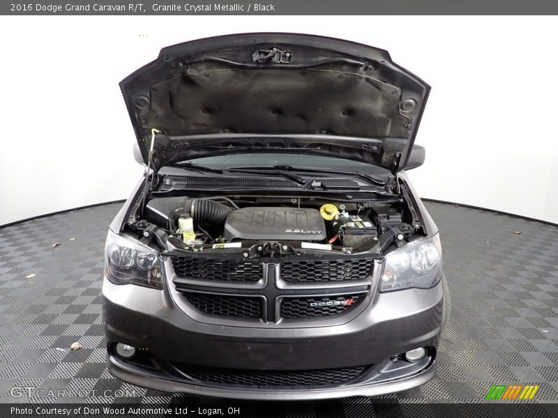Granite Crystal Metallic / Black 2016 Dodge Grand Caravan R/T