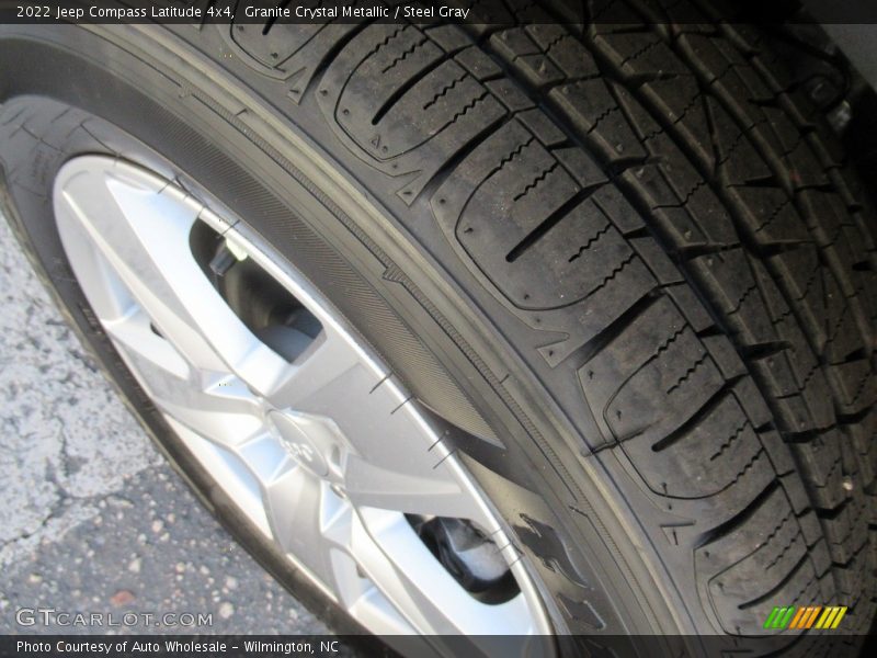 Granite Crystal Metallic / Steel Gray 2022 Jeep Compass Latitude 4x4