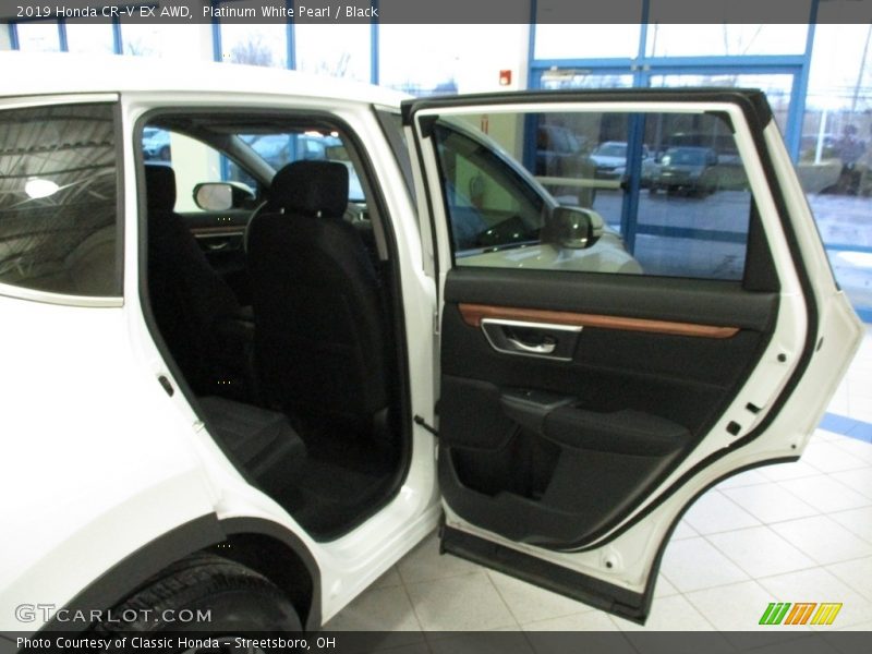 Platinum White Pearl / Black 2019 Honda CR-V EX AWD