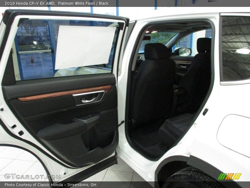 Platinum White Pearl / Black 2019 Honda CR-V EX AWD