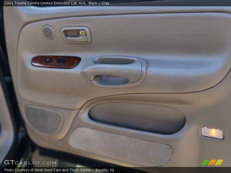 Black / Gray 2001 Toyota Tundra Limited Extended Cab 4x4