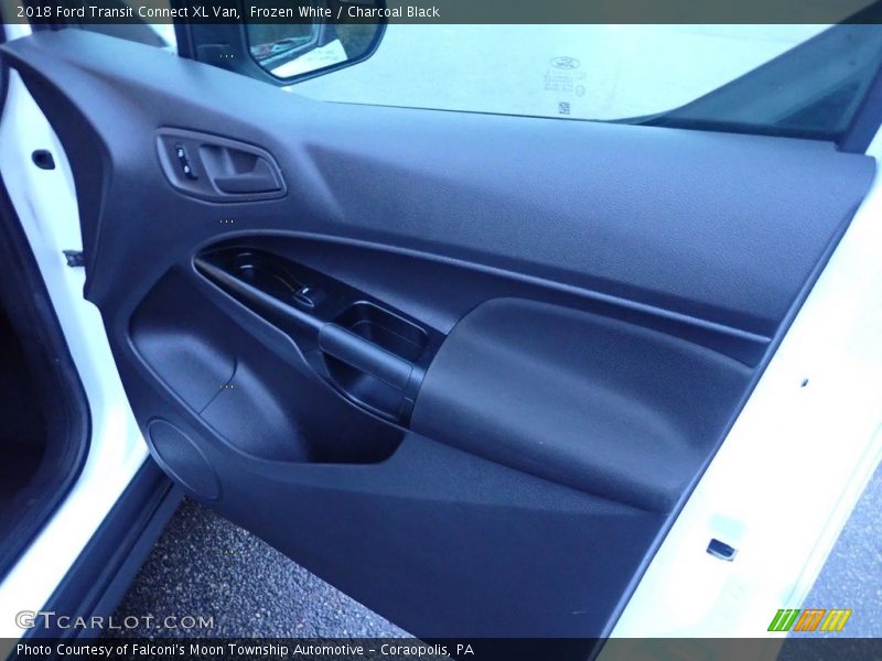 Frozen White / Charcoal Black 2018 Ford Transit Connect XL Van