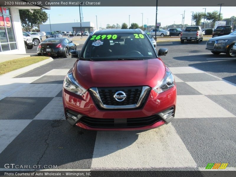 Cayenne Red Metallic / Charcoal 2020 Nissan Kicks SR