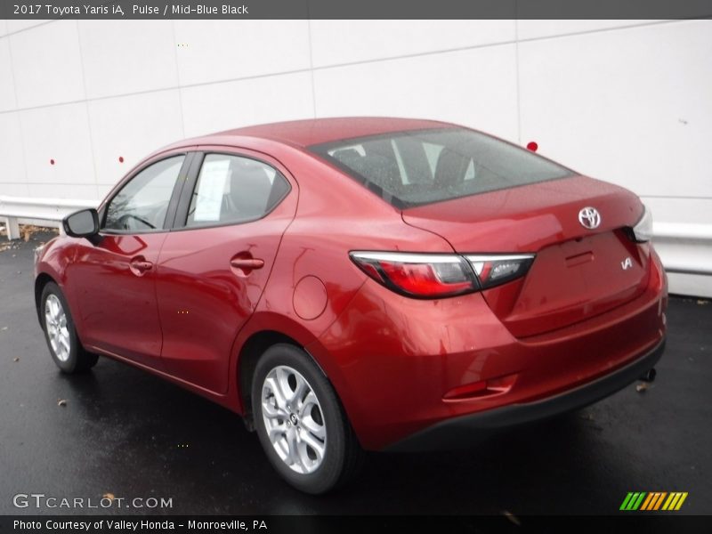 Pulse / Mid-Blue Black 2017 Toyota Yaris iA