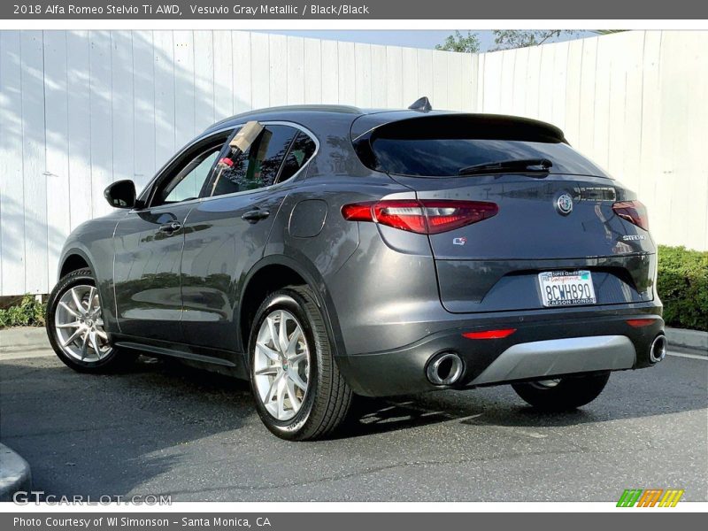 Vesuvio Gray Metallic / Black/Black 2018 Alfa Romeo Stelvio Ti AWD