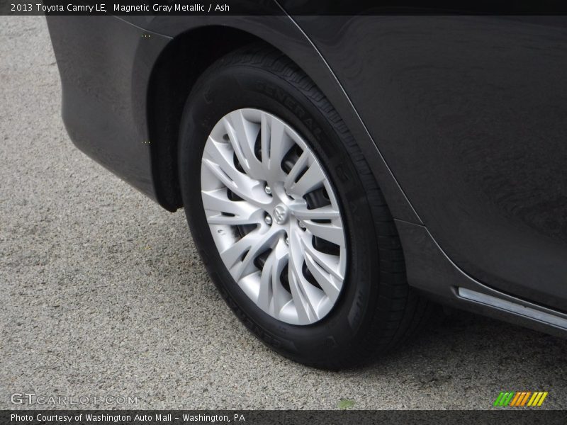 Magnetic Gray Metallic / Ash 2013 Toyota Camry LE