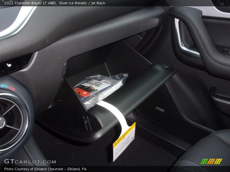 Silver Ice Metallic / Jet Black 2022 Chevrolet Blazer LT AWD