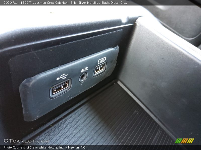 Billet Silver Metallic / Black/Diesel Gray 2020 Ram 1500 Tradesman Crew Cab 4x4