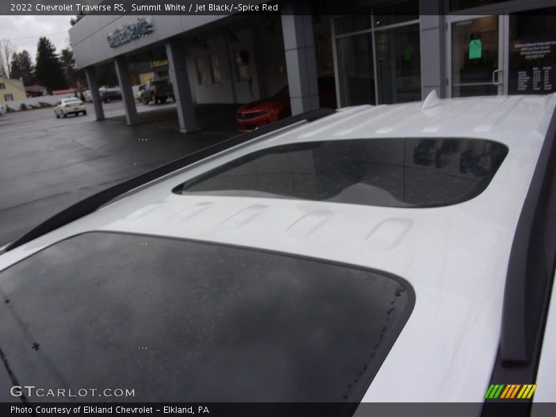 Summit White / Jet Black/­Spice Red 2022 Chevrolet Traverse RS
