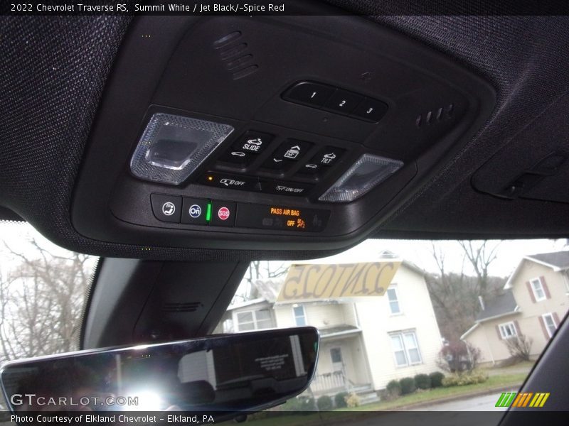 Summit White / Jet Black/­Spice Red 2022 Chevrolet Traverse RS