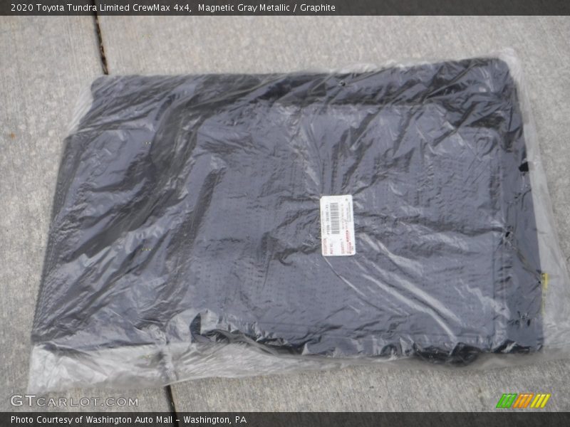 Magnetic Gray Metallic / Graphite 2020 Toyota Tundra Limited CrewMax 4x4