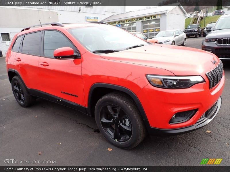 Front 3/4 View of 2021 Cherokee Altitude 4x4