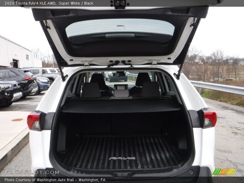 Super White / Black 2020 Toyota RAV4 XLE AWD