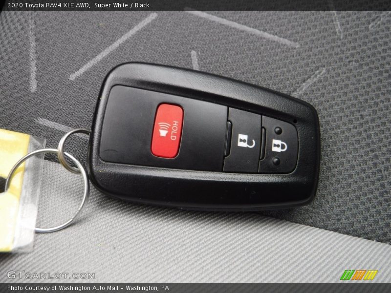 Super White / Black 2020 Toyota RAV4 XLE AWD