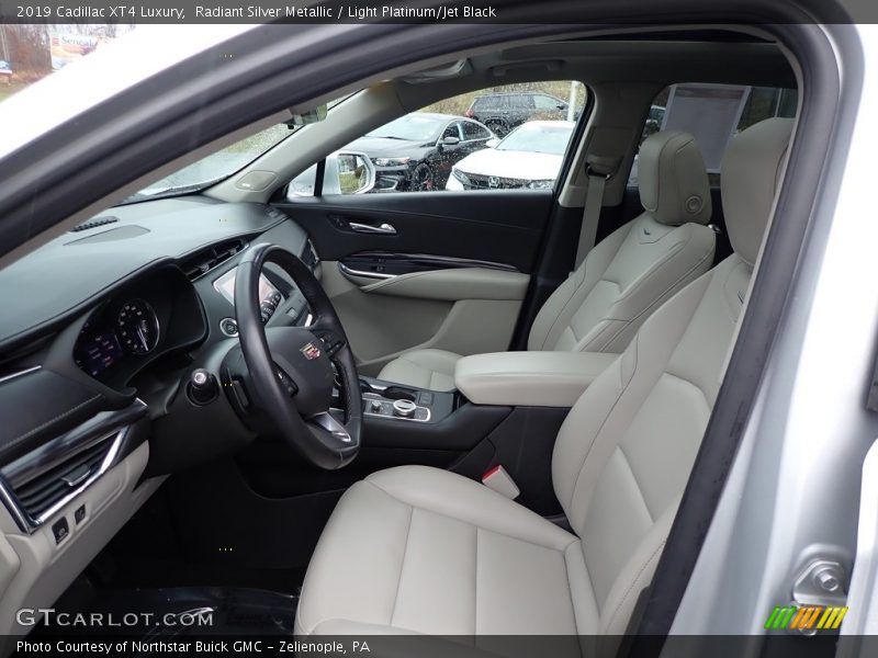 Radiant Silver Metallic / Light Platinum/Jet Black 2019 Cadillac XT4 Luxury