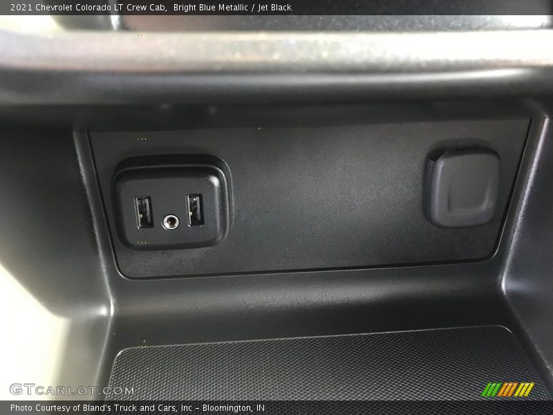 Bright Blue Metallic / Jet Black 2021 Chevrolet Colorado LT Crew Cab