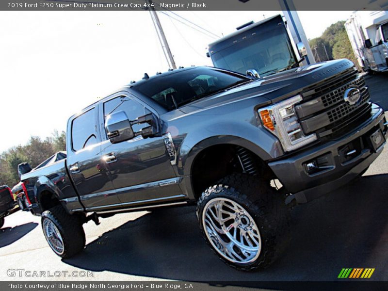 Magnetic / Black 2019 Ford F250 Super Duty Platinum Crew Cab 4x4
