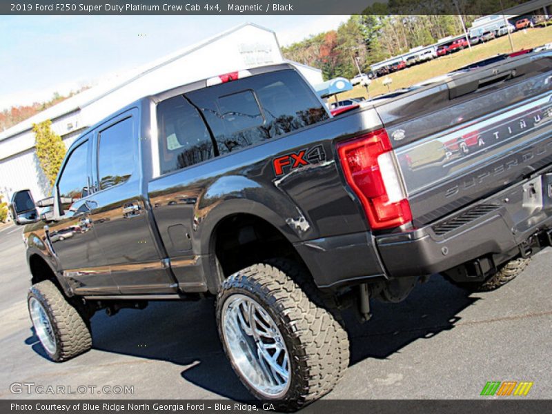 Magnetic / Black 2019 Ford F250 Super Duty Platinum Crew Cab 4x4