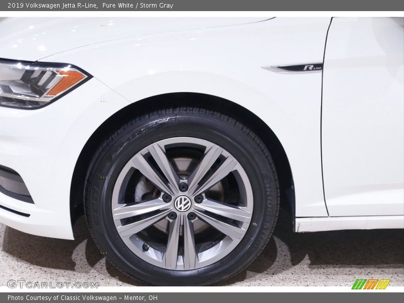 Pure White / Storm Gray 2019 Volkswagen Jetta R-Line