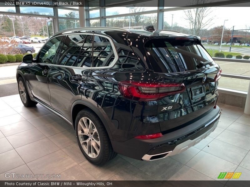 Jet Black / Black 2022 BMW X5 xDrive40i