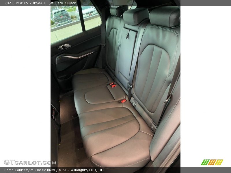 Jet Black / Black 2022 BMW X5 xDrive40i