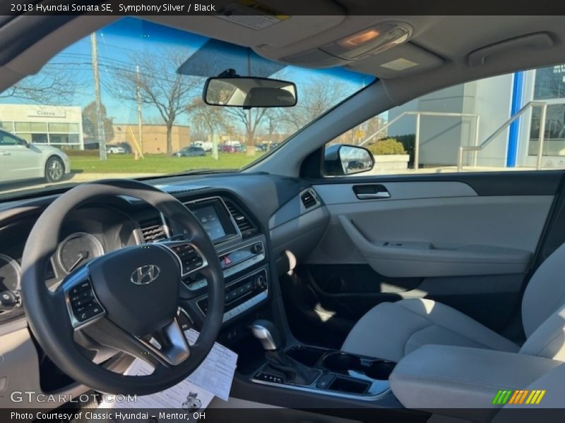 Symphony Silver / Black 2018 Hyundai Sonata SE