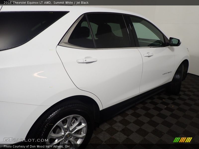 Summit White / Jet Black 2018 Chevrolet Equinox LT AWD