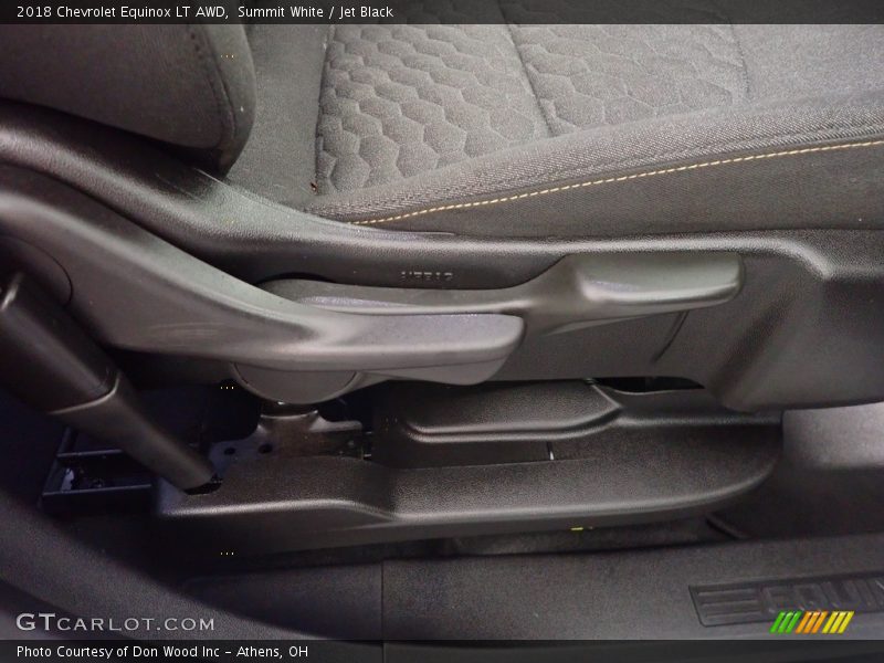 Summit White / Jet Black 2018 Chevrolet Equinox LT AWD