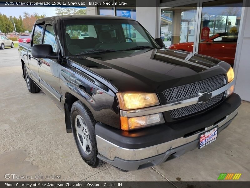 Black / Medium Gray 2005 Chevrolet Silverado 1500 LS Crew Cab