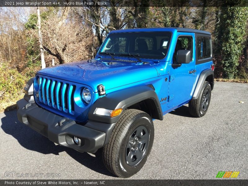 Front 3/4 View of 2021 Wrangler Sport 4x4