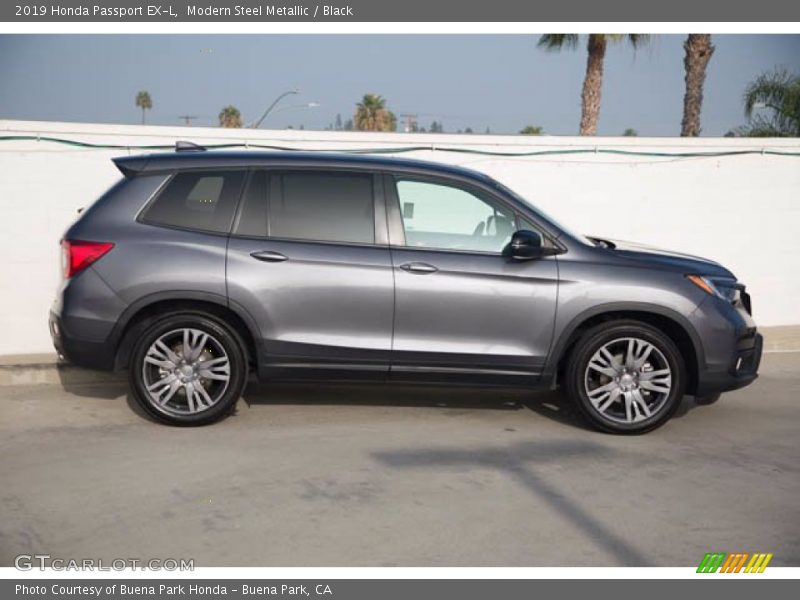 Modern Steel Metallic / Black 2019 Honda Passport EX-L
