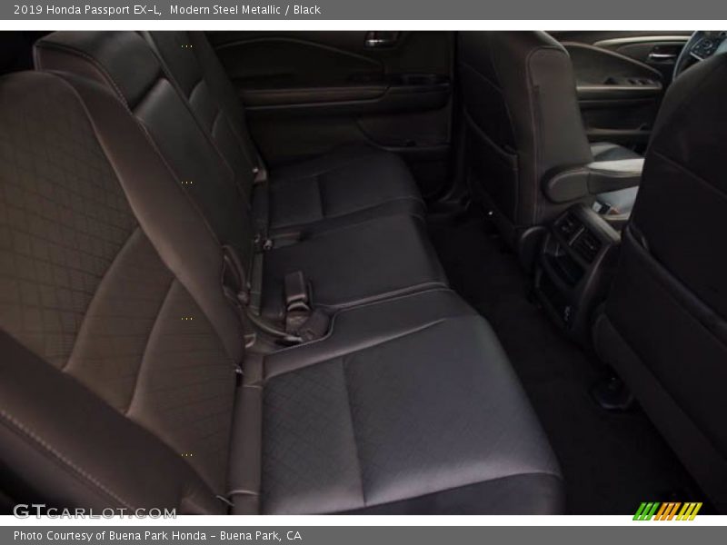Modern Steel Metallic / Black 2019 Honda Passport EX-L