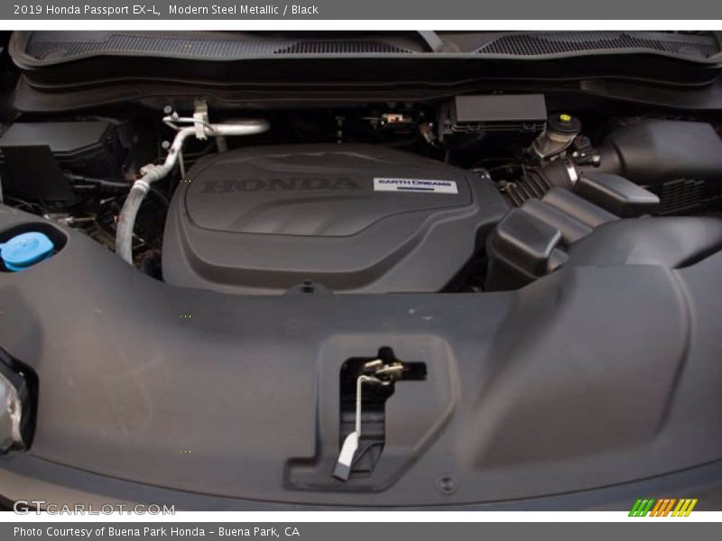 Modern Steel Metallic / Black 2019 Honda Passport EX-L