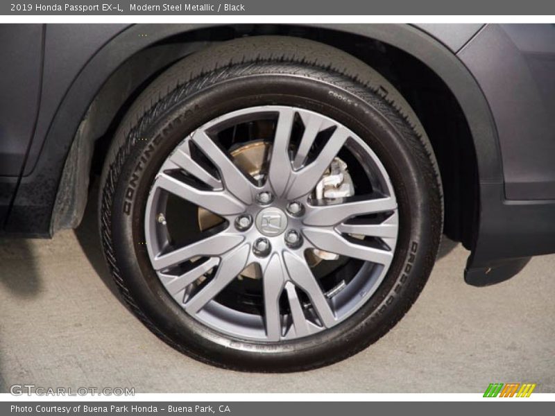 Modern Steel Metallic / Black 2019 Honda Passport EX-L
