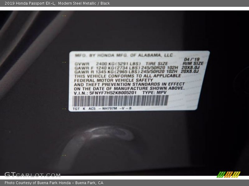 Modern Steel Metallic / Black 2019 Honda Passport EX-L