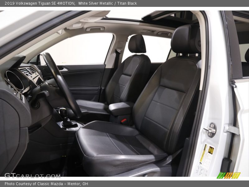 Front Seat of 2019 Tiguan SE 4MOTION