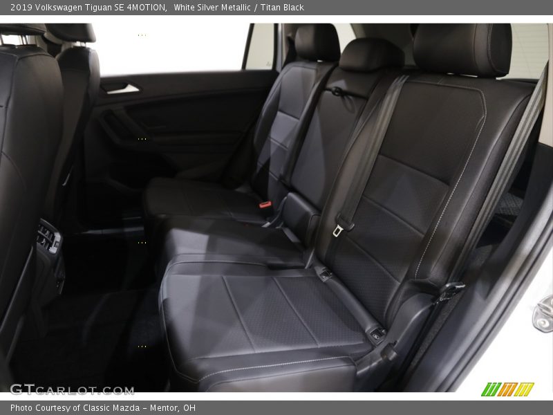 White Silver Metallic / Titan Black 2019 Volkswagen Tiguan SE 4MOTION