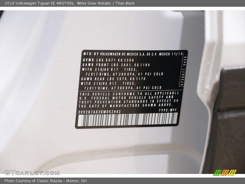 White Silver Metallic / Titan Black 2019 Volkswagen Tiguan SE 4MOTION