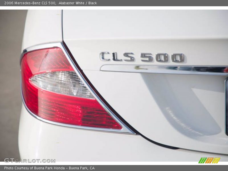 Alabaster White / Black 2006 Mercedes-Benz CLS 500